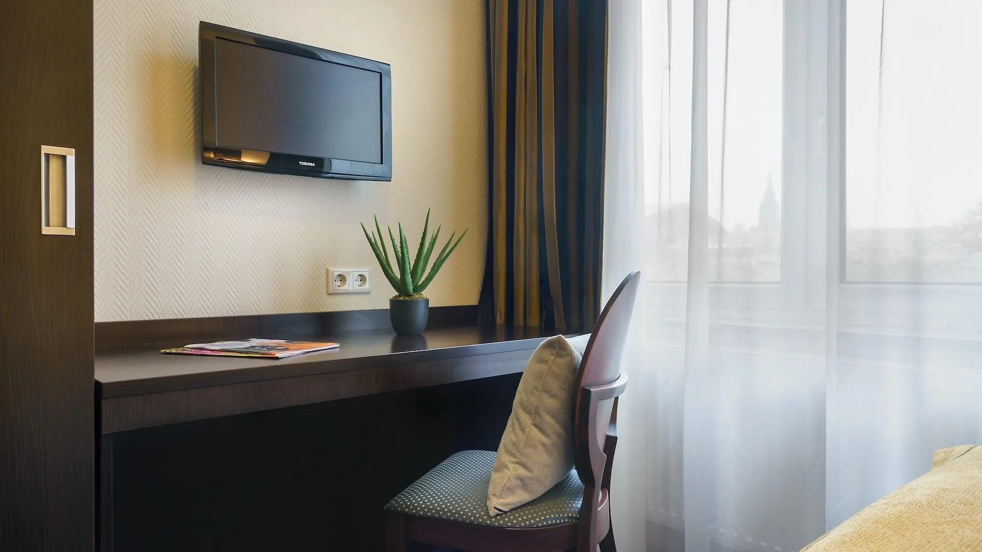 Hotel Continental Hamburg Hauptbahnhof 3*,
