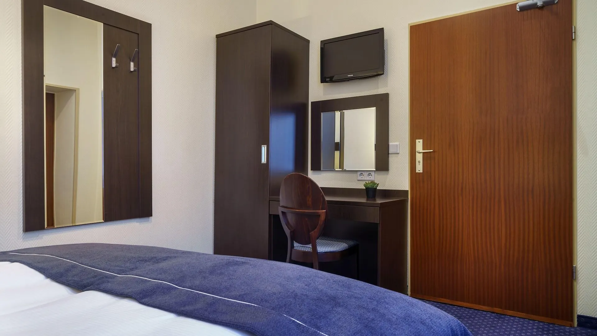 ***  Hotel Continental Hamburg Hauptbahnhof Almanya