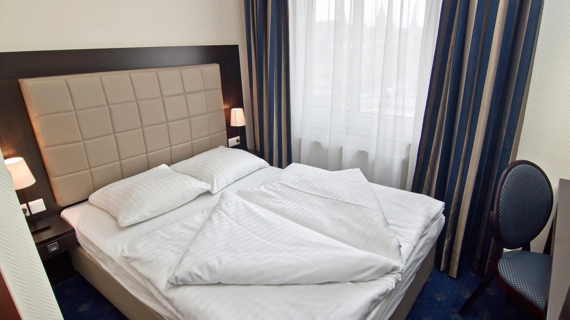 Hotel Continental Hamburg Hauptbahnhof 3*,  Almanya